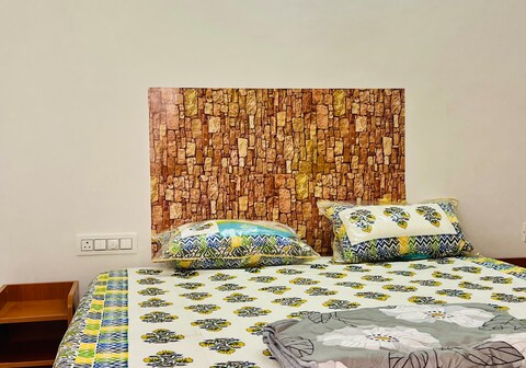 Padmlaxmi Guest house