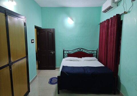 Shalom guest house and Boating, Honnavar