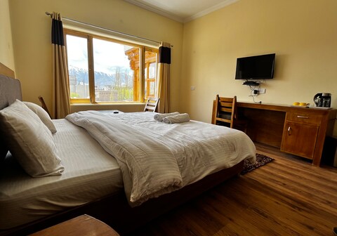 16 Arahat Guest House