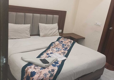 Hotel O Airport Hotel Blue Pebble