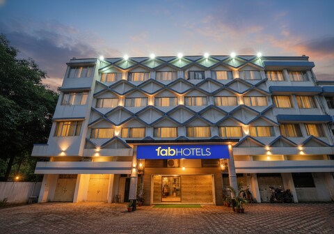 FabHotel Neelkamal - Chembur