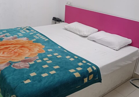 Radhey Radhey Guest House