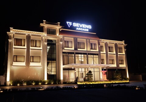 Sevens Arcade