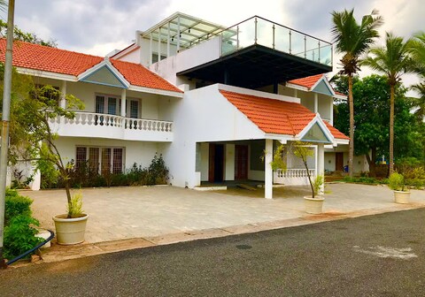 Peninsula Icon Beach Resort