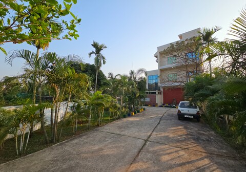 The Grove || Premium Resort And Farmhouse ||