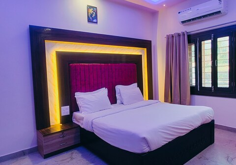 Udaipur Villa2 Rooms and Caretaker