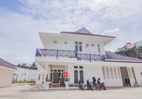 Capital O 90342 Kemang Garden