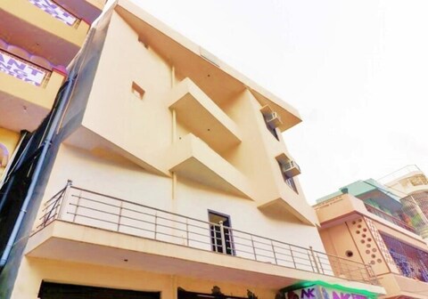 Hotel Station View Mughalsarai