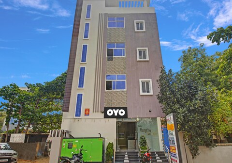 OYO Flagship 811740 Mango Tree Hotel