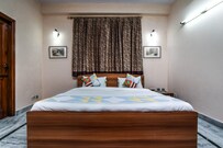 OYO 18837 Home Graceful 3BHK East Punjabi Bagh, Delhi OYO 18837 Home Graceful 3BHK East Punjabi Bagh, Delhi