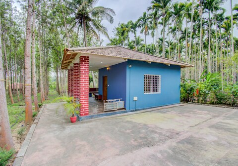 The Shades Holiday inn