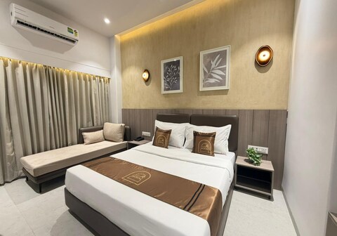 Hotel Unicorn, Althan