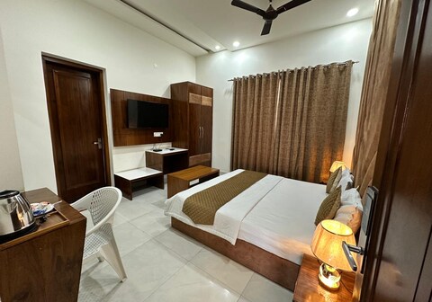 Hotel Shamsher Bagh