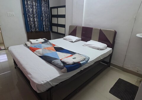 Hotel Vrundavan Lodging