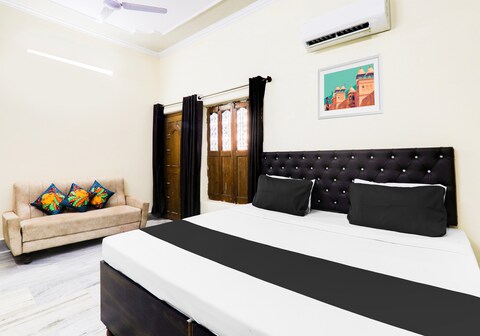 Hotel O Kashi Paradise Maidagin Varanasi by CLOVETREE