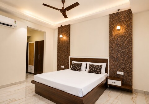 Villa with mini pool jacuzzi & steam bath