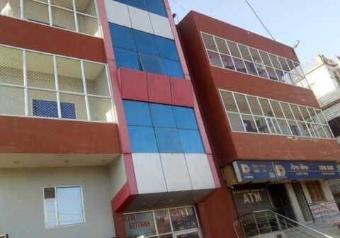 Ram Krishna Bhawan by WB Inn