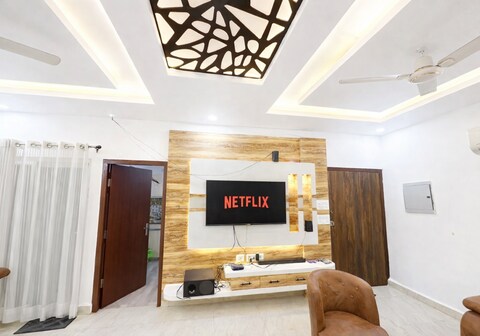 3BHK AFFORDABLE LUXURIOUS FLAT