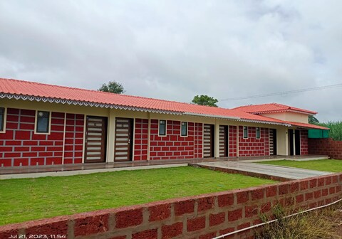 Hotel Nakshatra Resort