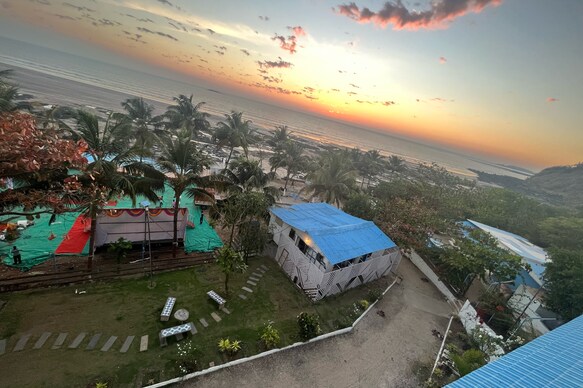 SEA BREEZE BEACH RESORT