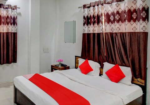 Hotel O Suyog