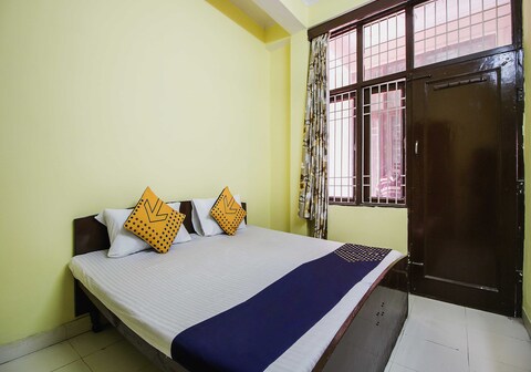 Collection O Hotel Kavya Guest House
