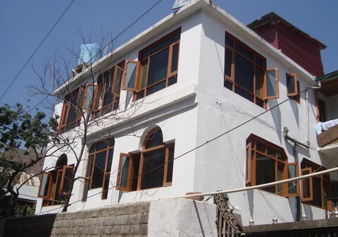 Grand Paradise Guest House