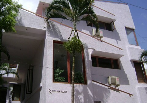 Copper Quilt Guest House (near manipal hospital)