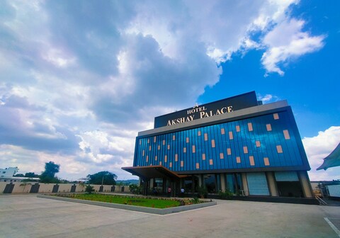 Hotel Akshay Palace