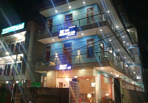 The Horizon Inn Near Expo Mart