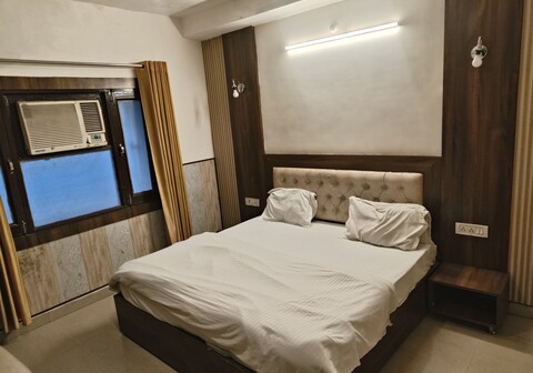 Hotel RBT INN