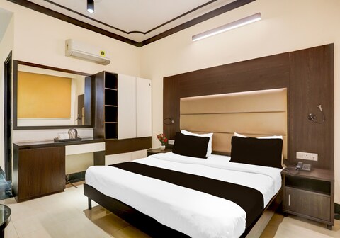 Super Townhouse Sushant Lok Phase 1 Formerly Hotel Neven