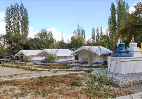 Apple Cottage | Tents & Wi-Fi