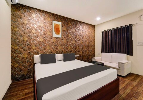 V N R Hotel & Resort