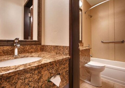 Best Western Plus Tree House