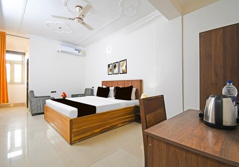 Super Collection O Raja Bazar Bailey Road