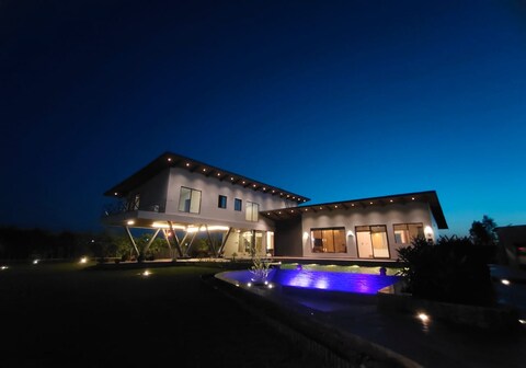 Shaw Estate Elegant Countryside Farmhouse by GRB