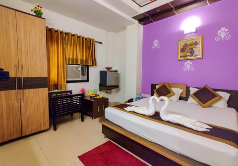 DURGA INTERNATIONAL DELUXE