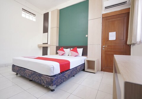 OYO 1699 Verona Residence