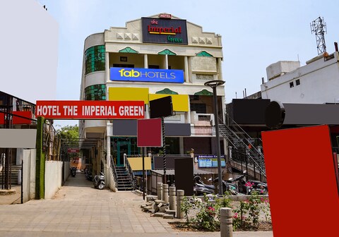 Via The Imperial Green