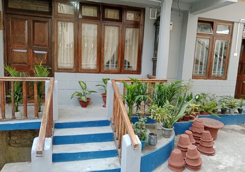 Hill Grove Homestay