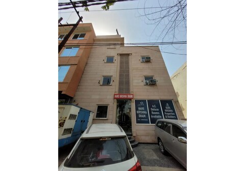 FabHotel HKD Divine Stay