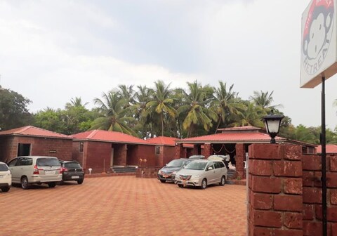 The Monkey Retreat-A Exotic Beach Resort