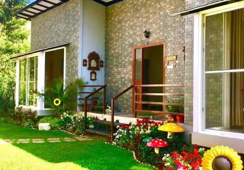 Anugraha Homestay | Rooms & Caretaker