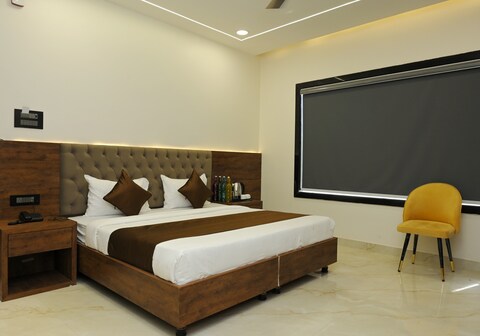 SAPPHIRE HOTEL