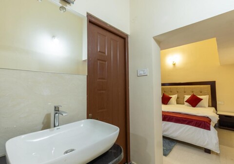 Thakshil villa stay