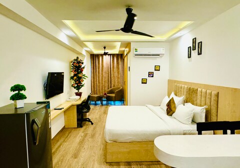 Golden Suites Grand Anukampa