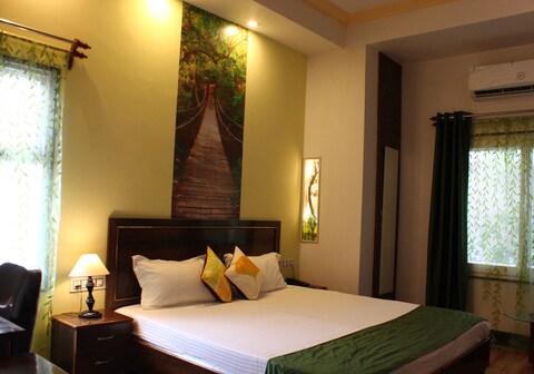 Crafters' Villa