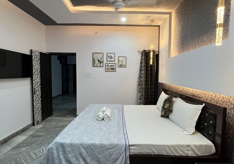 Leafy Paradise Private Super Luxurious HomeStay