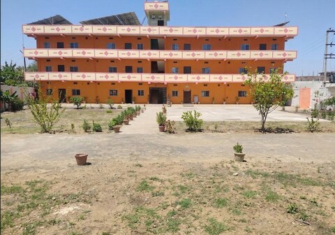 THE PREM VATIKA HOMESTAY MAIHAR